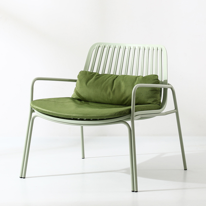 Tentoonstelling fauteuil Inter - Outdoor Furniture Exhibition recensie en prijs